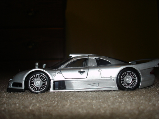 Maisto model of a Mercedes-Benz, a model car by Maisto