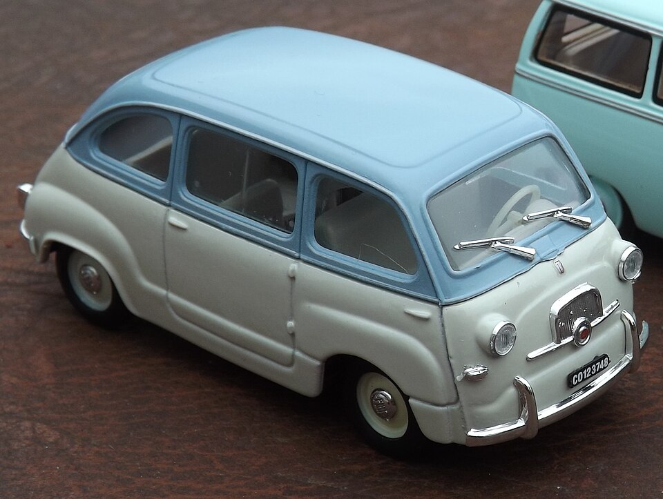 Fiat 600 Multipla 1956-69 by Brumm, a model car by Brumm