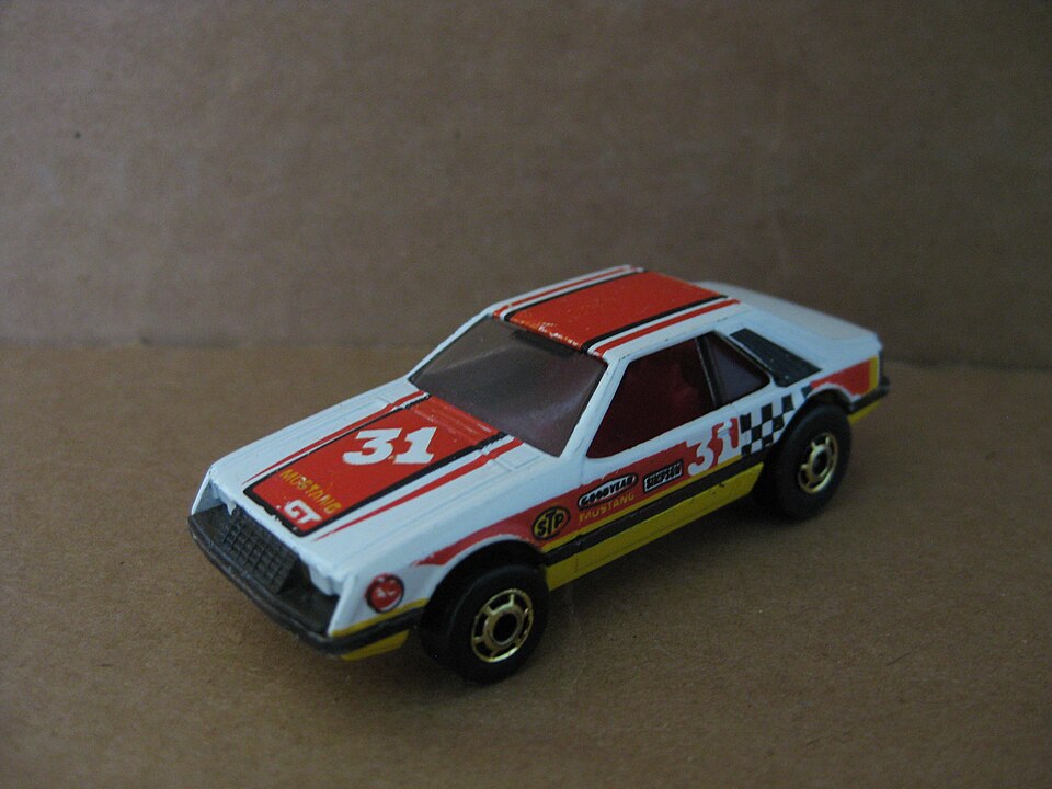 Ford Mustang (14819121201), a model car by Hot Wheels