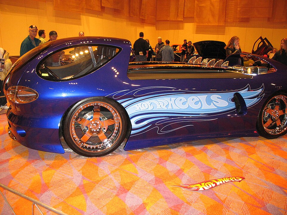 Hot Wheels Real Life Deora II, a model car by Hot Wheels