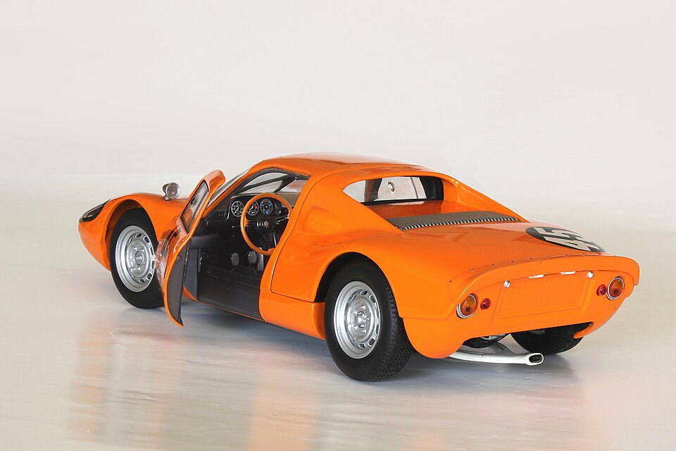 Porsche 904 GTS Minichamps 1-18, a model car by Minichamps