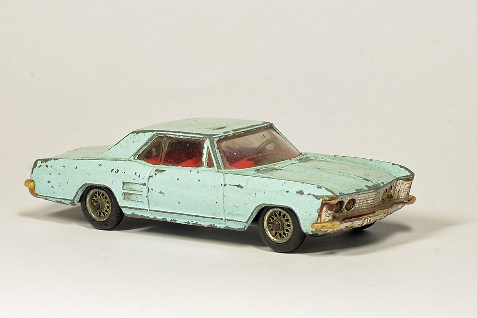 Corgi toys Buick riviera, a model car by Corgi toys