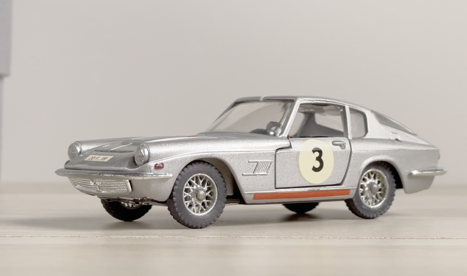 Voiture miniature Solido grise, a model car by Solido