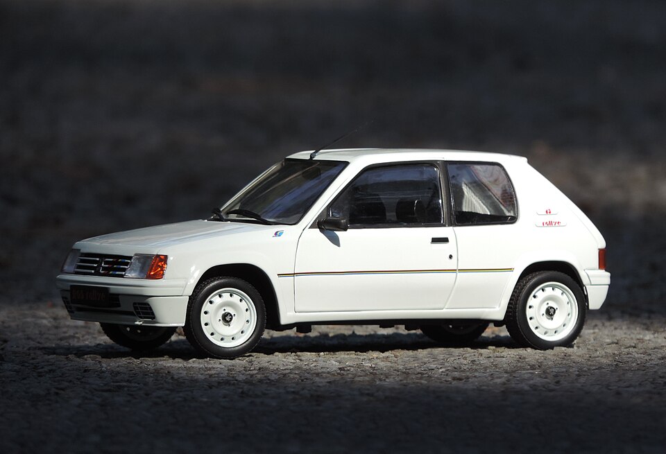 Peugeot 205 Rallye 1-18 Solido (3), a model car by Solido