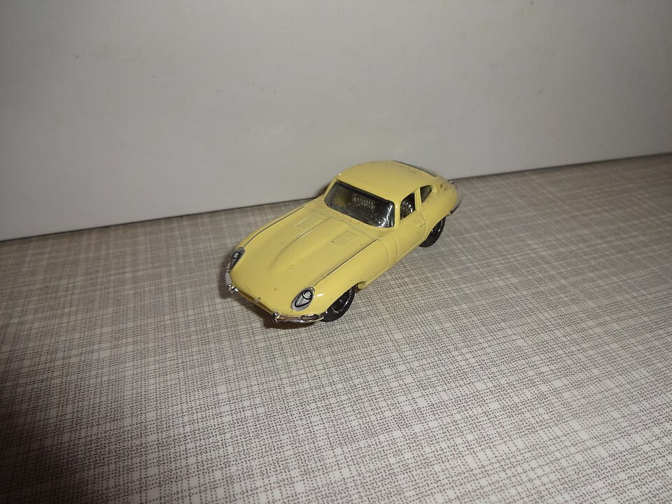 Matchbox - Jaguar E-Type Coupe 1961, a model car by Matchbox