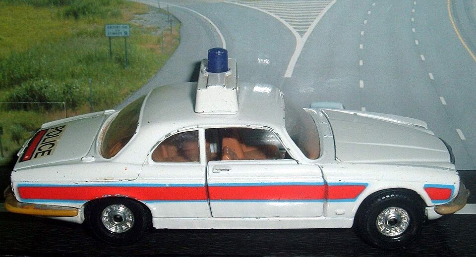 L013 Jaguar XJ12C 2dr - UK Police red stripe (Corgi) (2144428935), a model car by Corgi toys