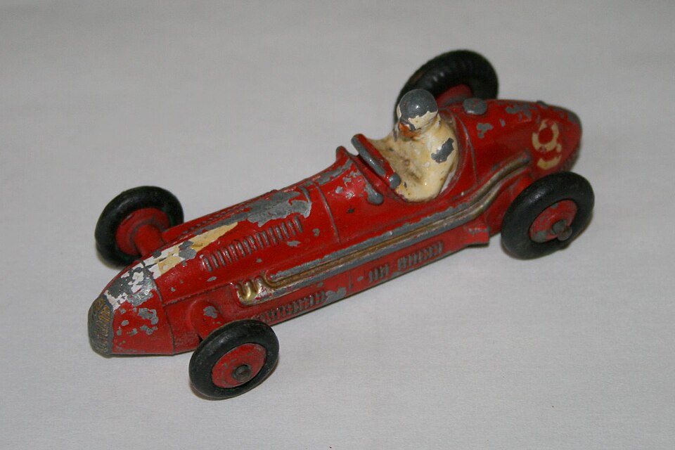 Dinky Toys 231 - Maserati Racing Car (1), a model car by Dinky Toy
