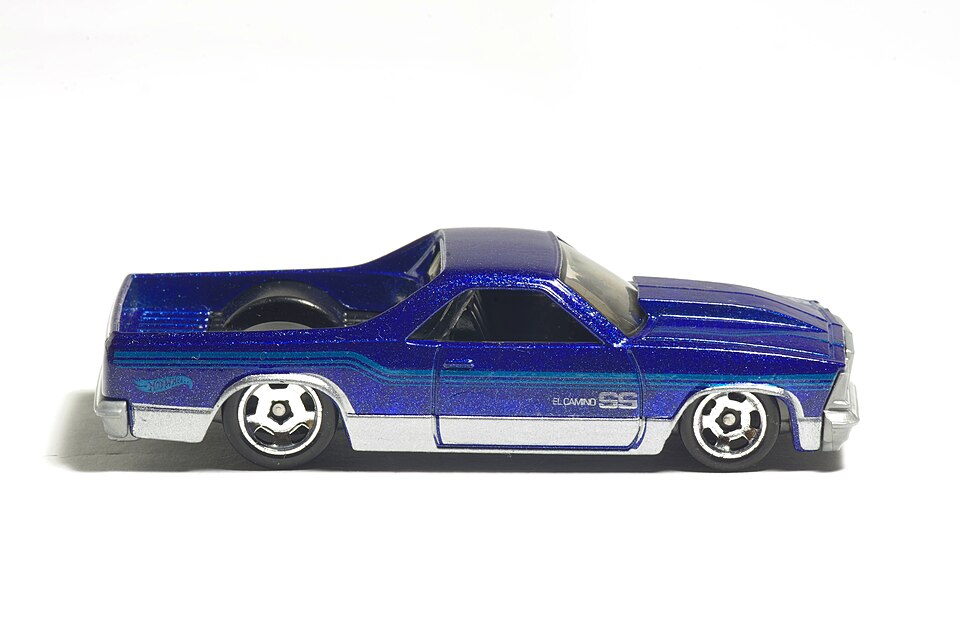 2023022603 Hot Wheels El Camino Pick-up 1980 rechte Seite 2023, a model car by Hot Wheels