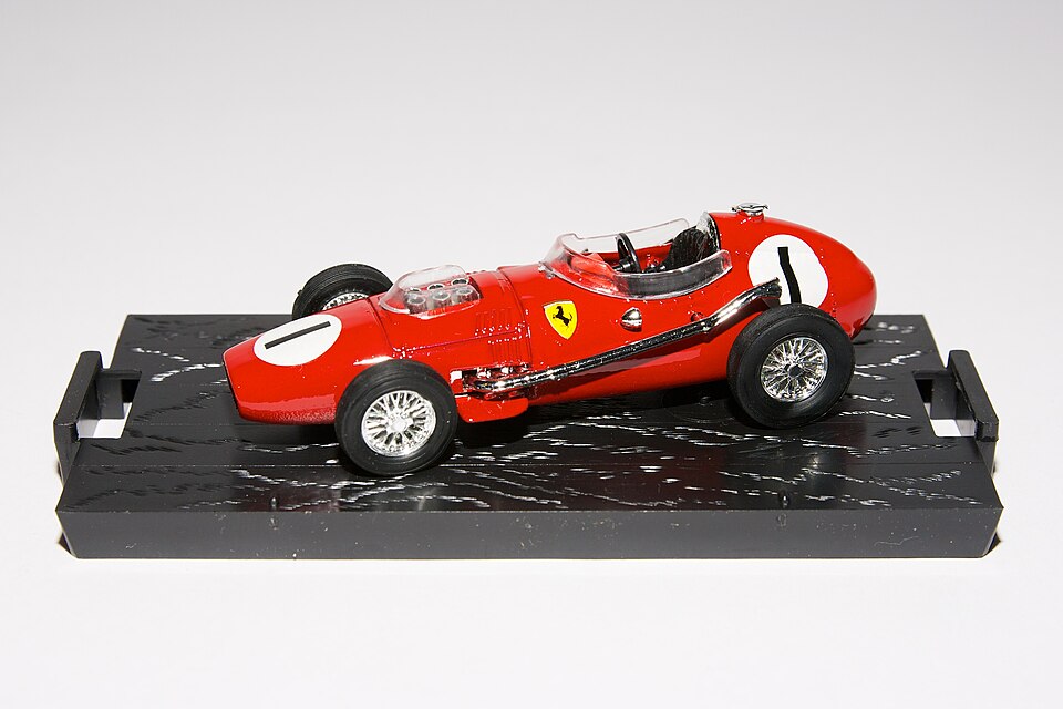 Ferrari D246 1958 Brumm ORO R69 (6890767137), a model car by Brumm