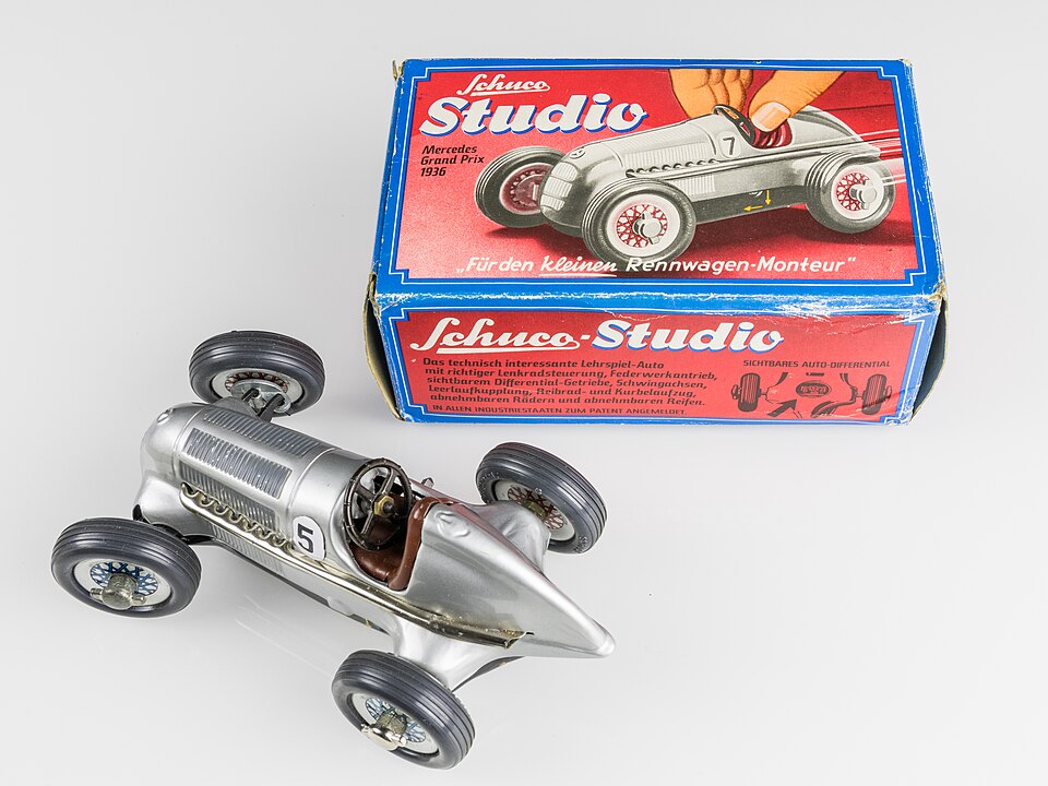 Schuco Studio 1050 Mercedes Grand Prix 1936-92544, a model car by Schuco
