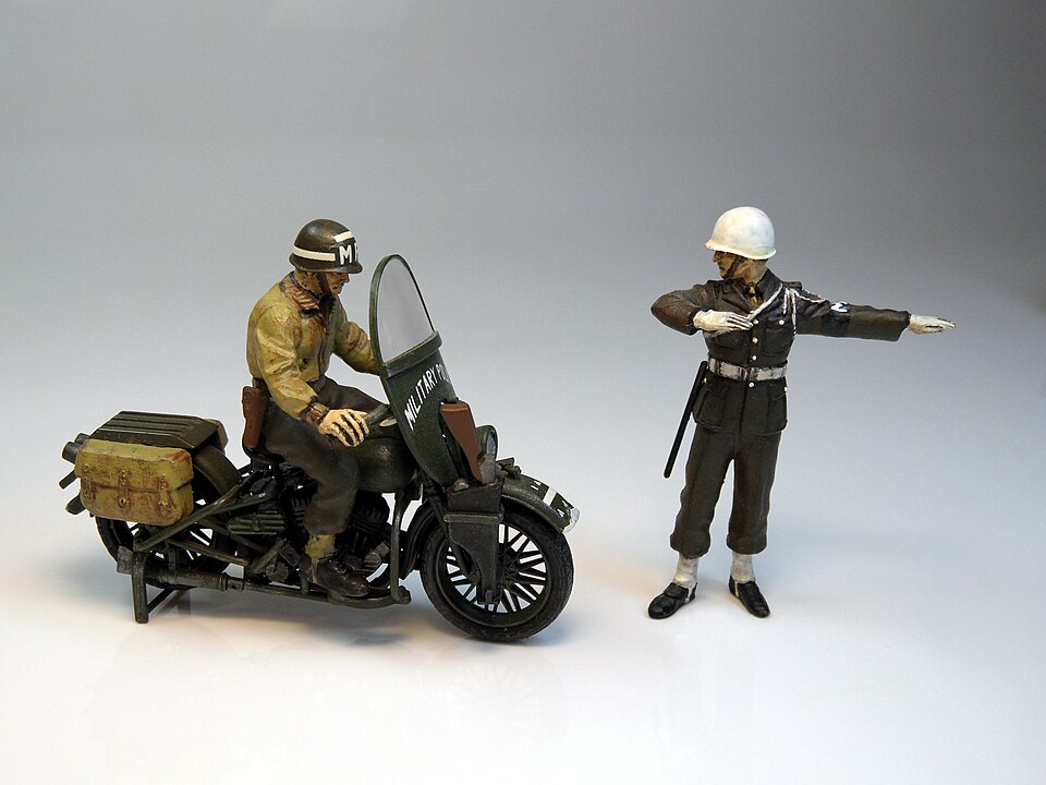 1to35 US Military Police Set - Built in 1987, a model car by Tamiya models of military police motorcycles