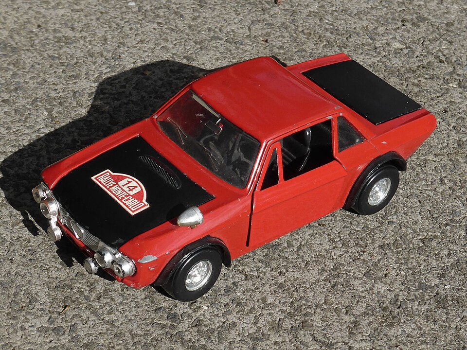 Polystil Lancai Pulvia, a model car by Polistil