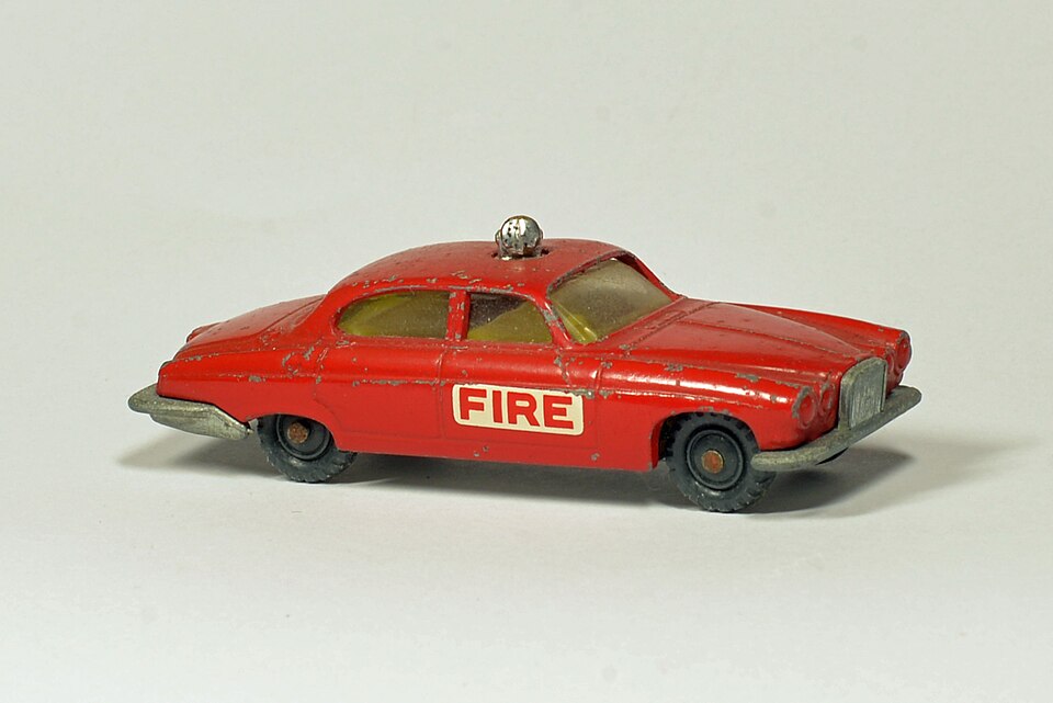 Husky Jaguar mk 10, a model car by Husky