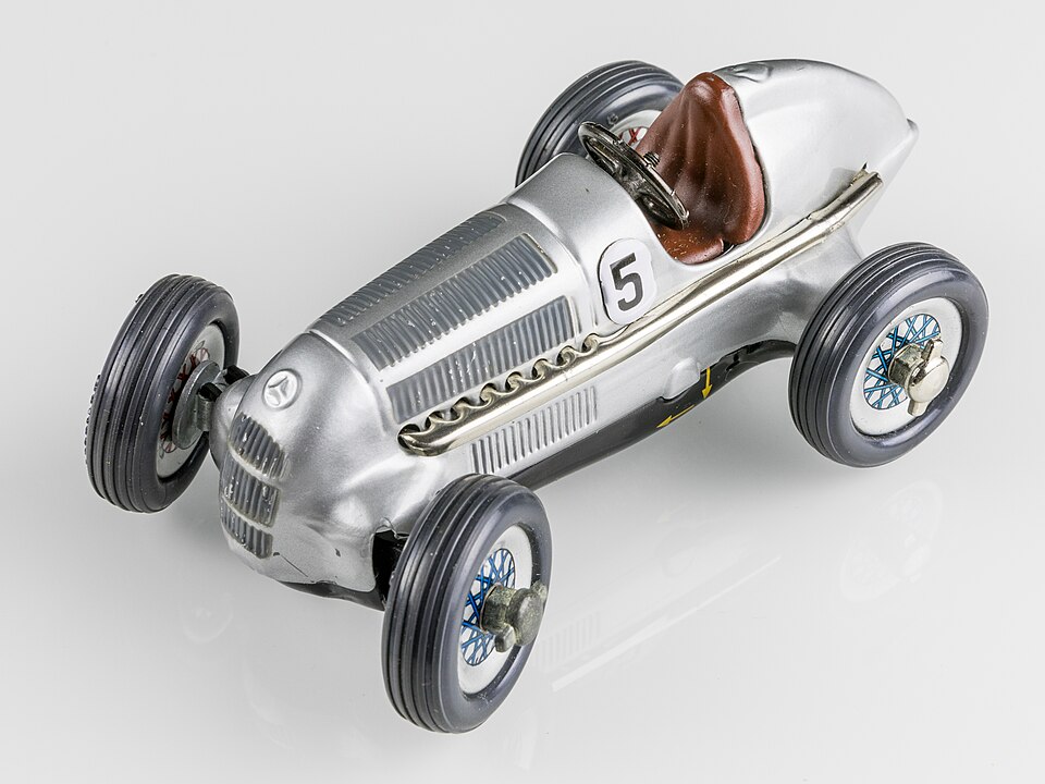 Schuco Studio 1050 Mercedes Grand Prix 1936-92541, a model car by Schuco