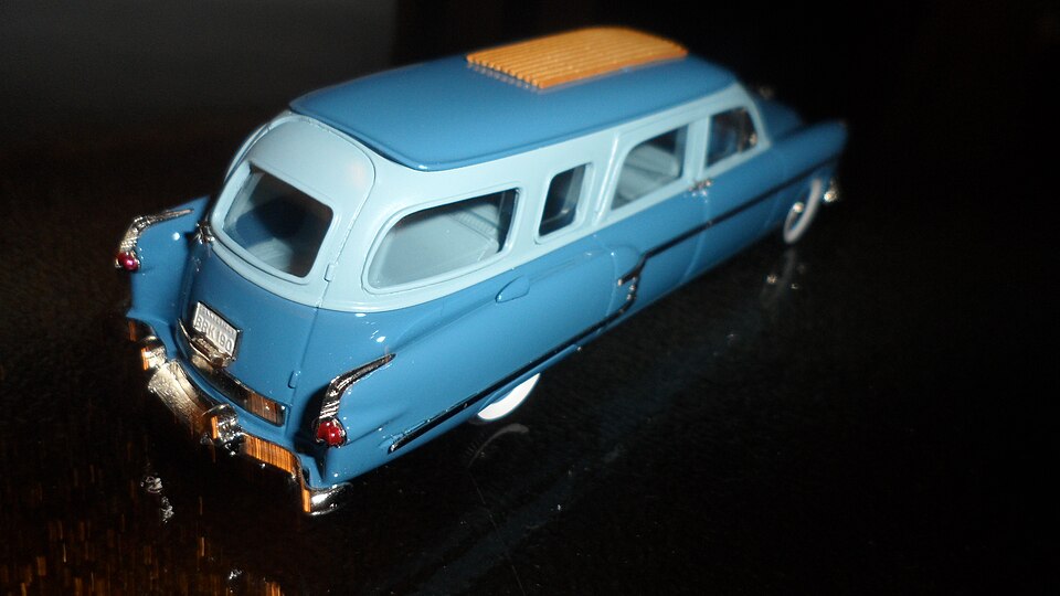 Brooklin brk-190 1954 Henney Packard Super Station Wagon SAM 2378, a model car by Brooklin