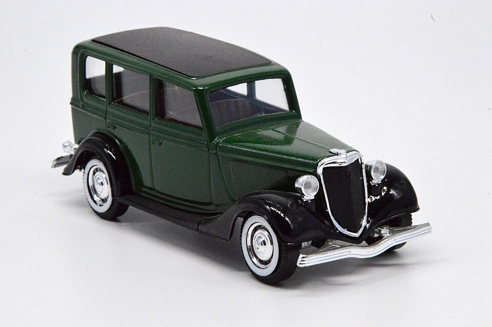Ford V8 1936 + Solido, a model car by Solido