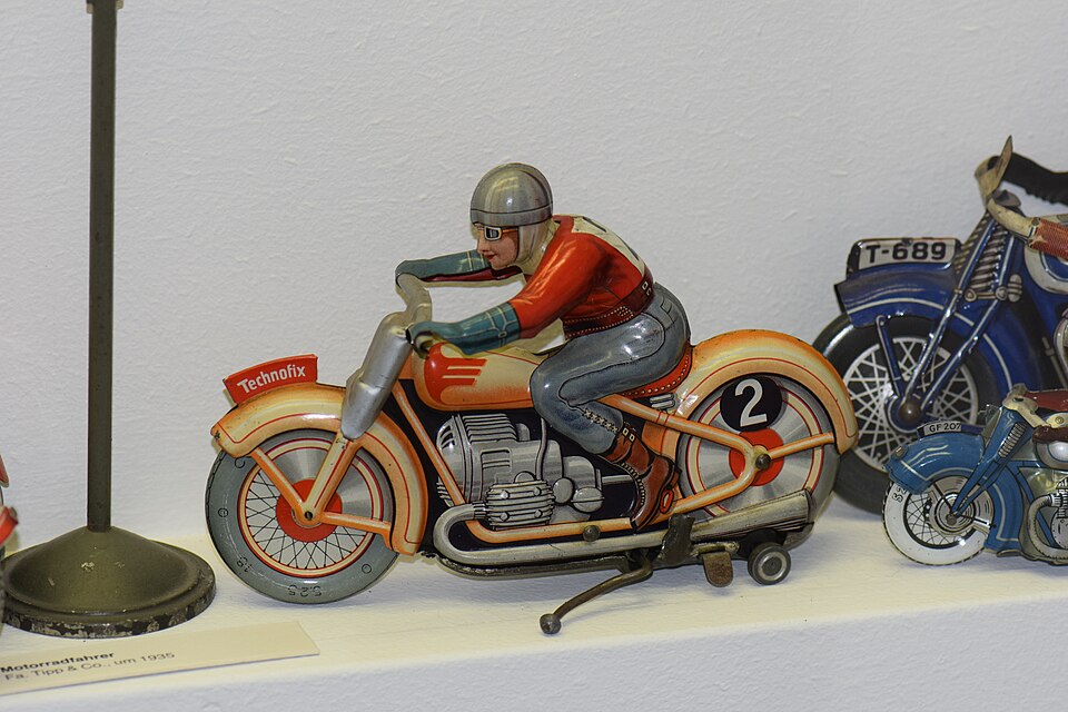 Technofix tin toy motorcyclist (25258512780), a model car by Technofix