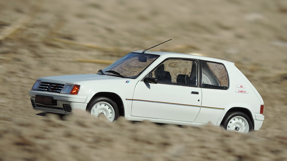 Peugeot 205 Rallye 1-18 Solido (5), a model car by Solido
