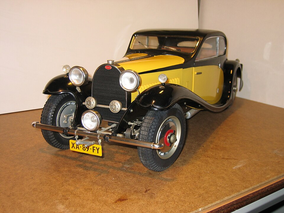 Bugatti-T50-model, a model car by Pocher