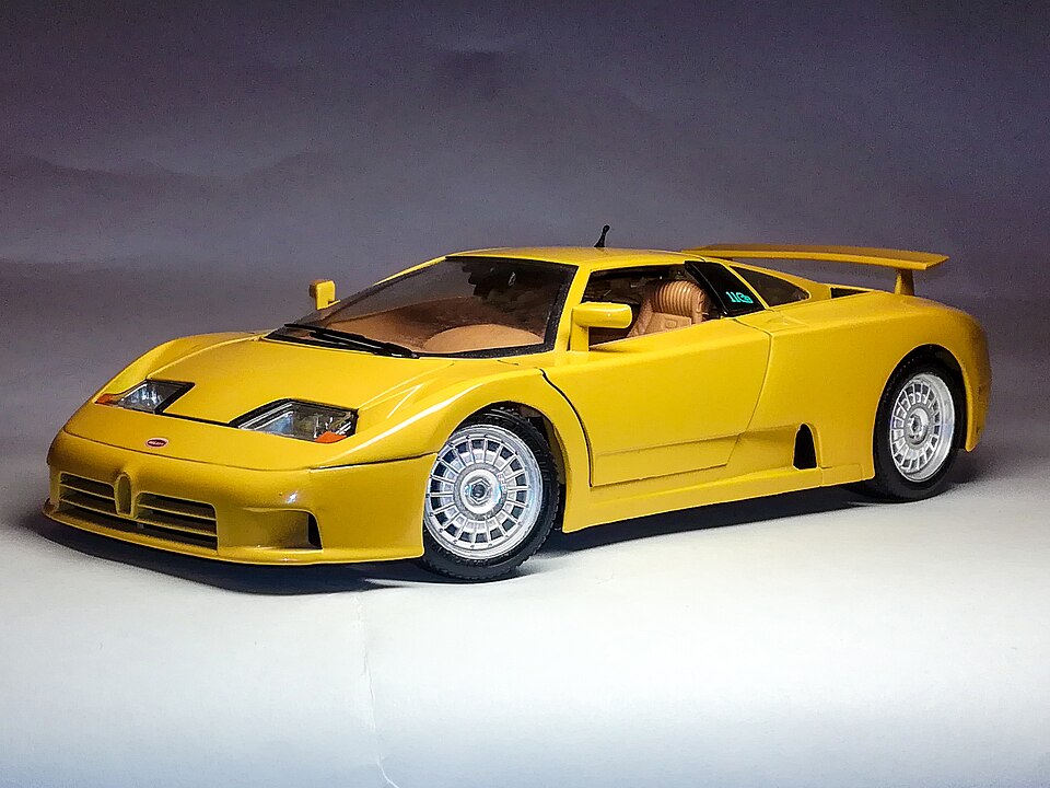 Bugatti EB110 in 1-18 scale., a model car by Bburago