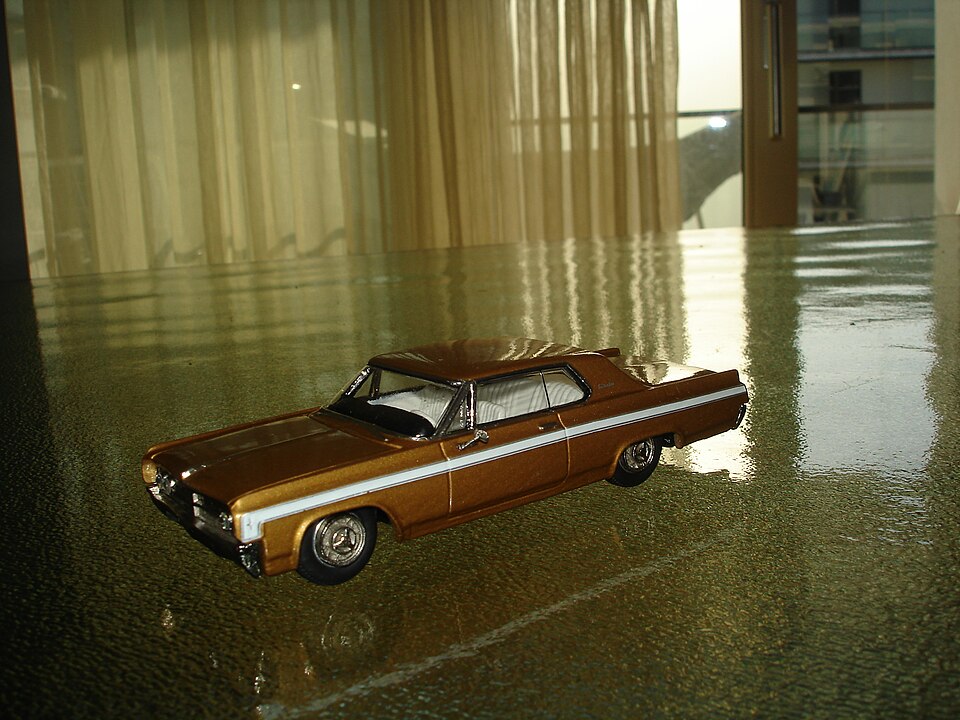 Me-Mod43 1964 Oldsmobile Starfire DSC04640, a model car by Me-Mod