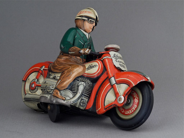 Schuco Curvo 1000 pic3, a model car by Schuco toys