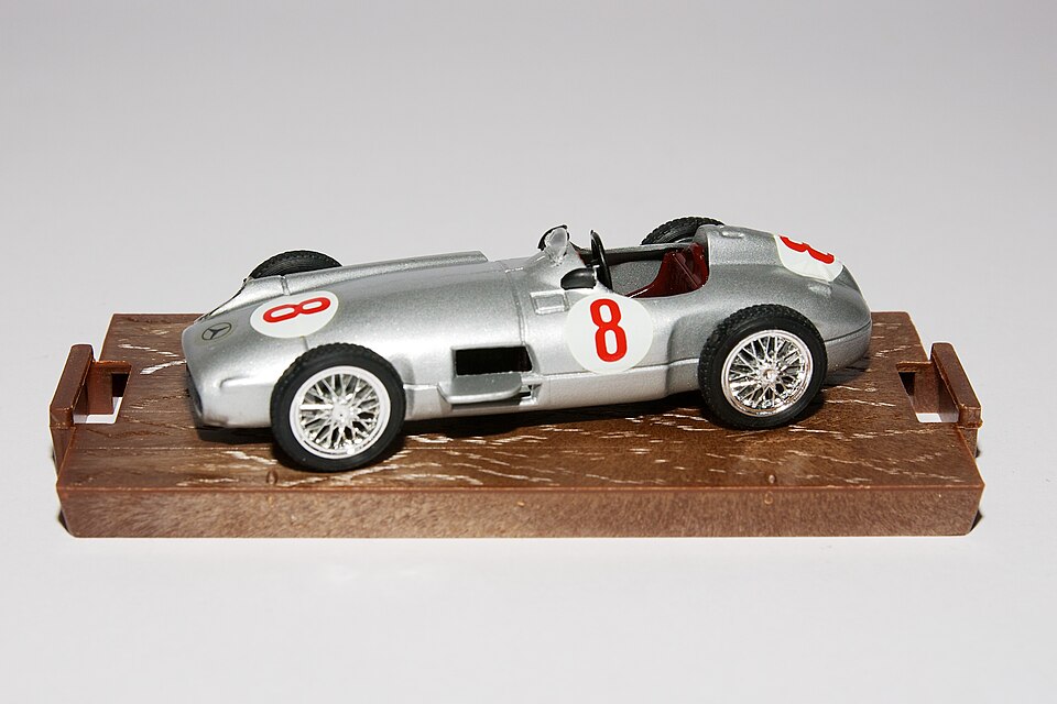 Mercedes W196 1954 Brumm ORO R72 (6890770999), a model car by Brumm