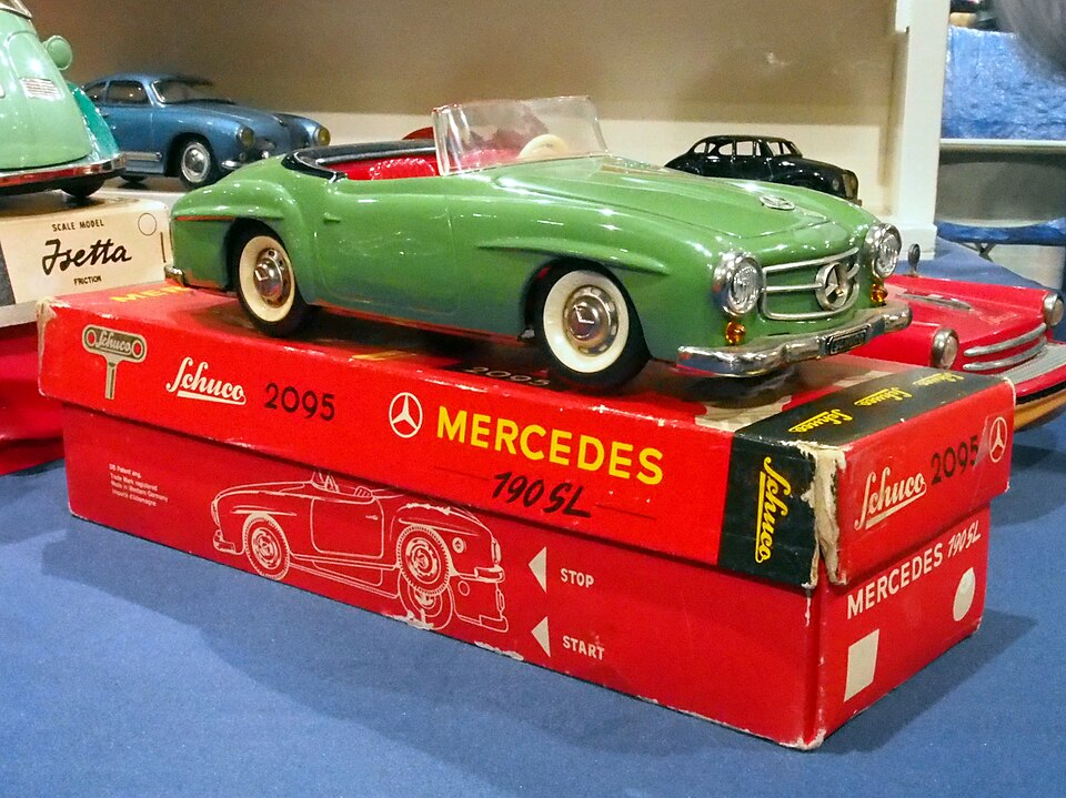 Litho tin toy green Mercedes 190SL, Schuco 2095 pic3, a model car by Schuco