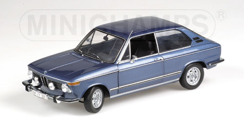 BMW 2000 TII TOURING – 1971 – BLUE METALLIC 1:18 model