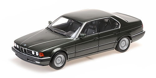 BMW 730I (E32) – 1986 – GREEN METALLIC 1:18 model