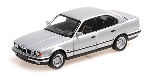 BMW 535I (E34) – 1988 – SILVER 1:18 model