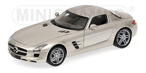 MERCEDES-BENZ SLS AMG – 2010 – SILVER 1:18 model