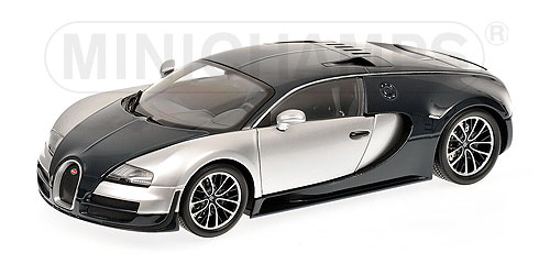BUGATTI VEYRON SUPER SPORT – 2011 – BLUE TINTED CARBON/SILVER 1:18 model