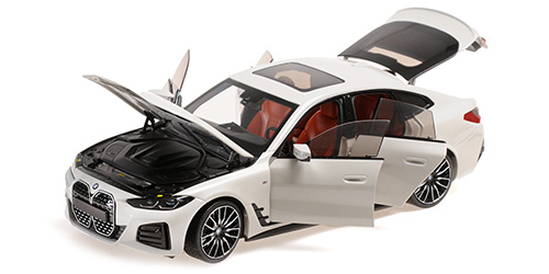 BMW i4 M50 – 2022 – WHITE METALLIC 1:18 model
