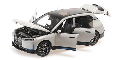 BMW iX – 2022 – WHITE METALLIC 1:18 model