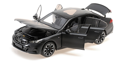BMW i5 – 2023 – MATT GREY 1:18 model