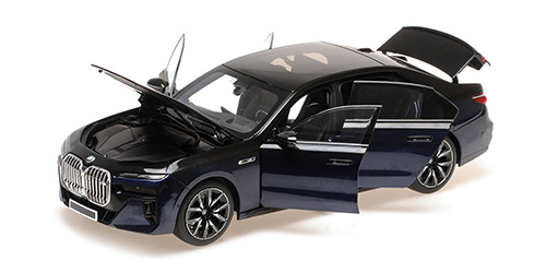 BMW i7 M70 (G70) – 2024 – BLUE METALLIC/BLACK METALLIC 1:18 model