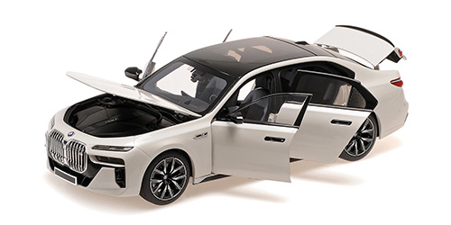 BMW i7 M70 (G70) – 2024 – WHITE METALLIC 1:18 model