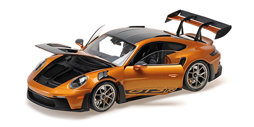 PORSCHE 911 (992) GT3 RS – 2023 – GOLD W/WEISSACH PACKAGE W GOLD WHEELS 1:18 model