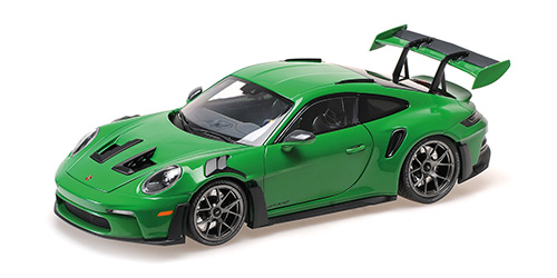 PORSCHE 911 (992) GT3 RS – 2025 – GREEN W/WEISSACH PACKAGE W DARKSILVER WHEELS 1:18 model