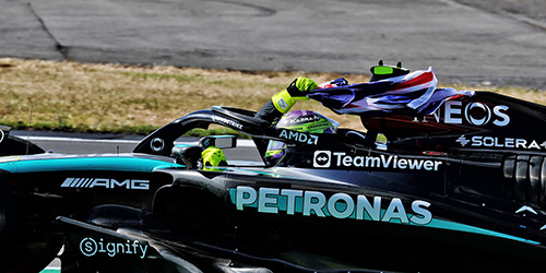 MERCEDES-AMG PETRONAS F1 TEAM F1 W15 E PERFORMANCE – L. HAMILTON – WINNER BRITISH GP 2024 W/ FLAG 1:18 model