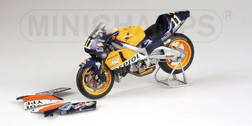 HONDA NSR 500 – TOHRU UKAWA – TEAM REPSOL YPF HONDA – GP 500 2001 1:12 model