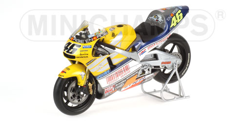 HONDA NSR 500 – VALENTINO ROSSI – WORLD CHAMPION – TEAM NASTRO AZZURRO – GP 500 LE MANS 2001 L.E. 9546 pcs. 1:12 model