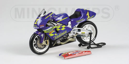SUZUKI RGV 500 – KENNY ROBERTS – TEAM TELEFONICA MOVISTAR – GP 500 2001 1:12 model