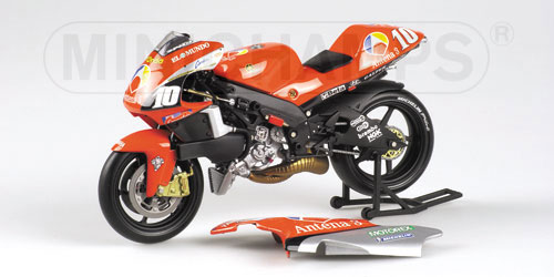 YAMAHA YZR 500 – JOSE-LUIS CARDOSO – TEAM ANTENA 3 YAMAHA D’ANTIN – GP 500 2001 1:12 model