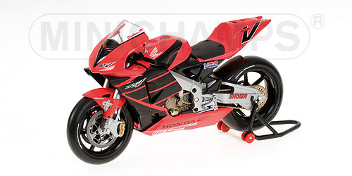 HONDA RC211V – MICK DOOHAN – GP 500 SUMMER TESTBIKE MONTEGI 2001 L.E. 504 pcs. 1:12 model
