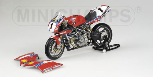 DUCATI 998R – TROY BAYLISS – TEAM DUCATI-INFOSTRADA – WORLD SUPERBIKE 2002 1:12 model