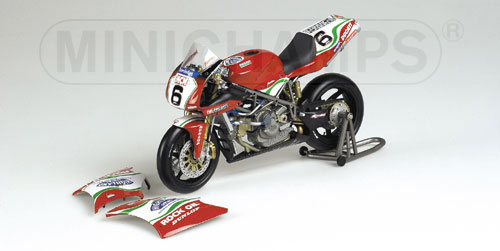 DUCATI 998 RS – MICHAEL RUTTER – TEAM RENEGADE DUCATI – BITISH SUPERBIKE 2002 1:12 model