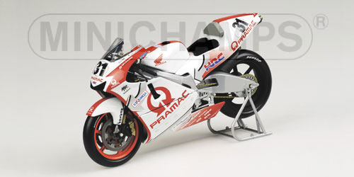 HONDA NSR 500 – TETSUYA HARADA – TEAM PRAMAC HONDA RACING – MOTOGP 2002 1:12 model