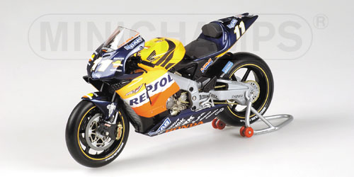 HONDA RC211V – TOHRU UKAWA – TEAM REPSOL HONDA – MOTOGP 2002 1:12 model